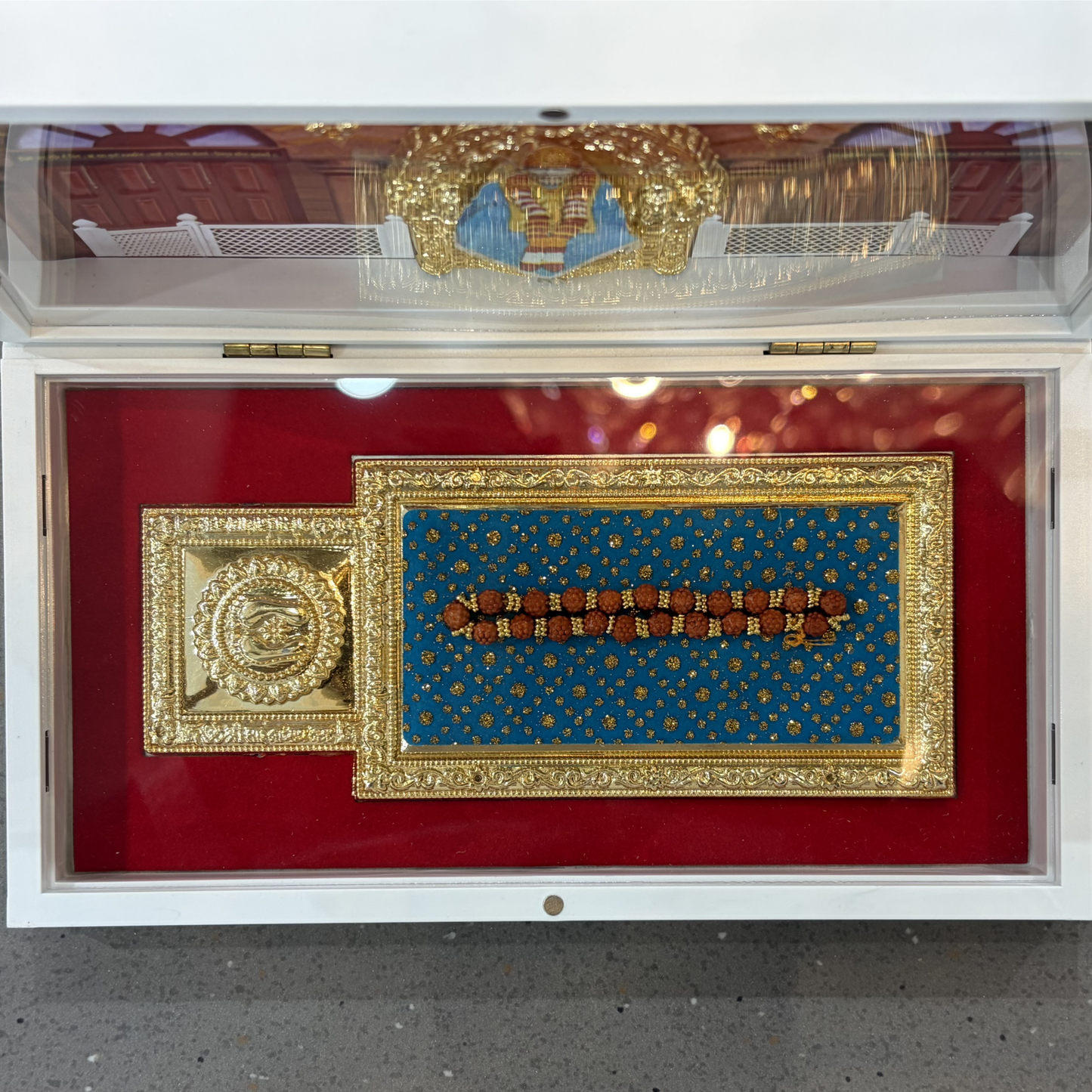 Sai Baba Samadhi Box – Large White Portable Darshan (8.5 x 4.5 Inch)