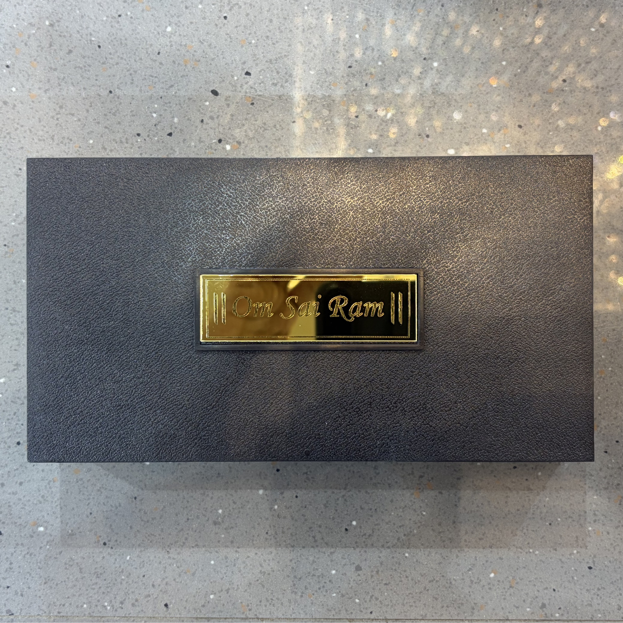 Sai Baba Samadhi Box – Large Brown Portable Darshan (8.5 x 4.5 Inch)